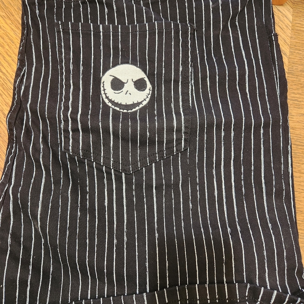 DISNEY NBC NIGHTMARE BEFORE CHRISTMAS TORRID STRIPED WOMAN'S SHORTS.EUC Size 26
